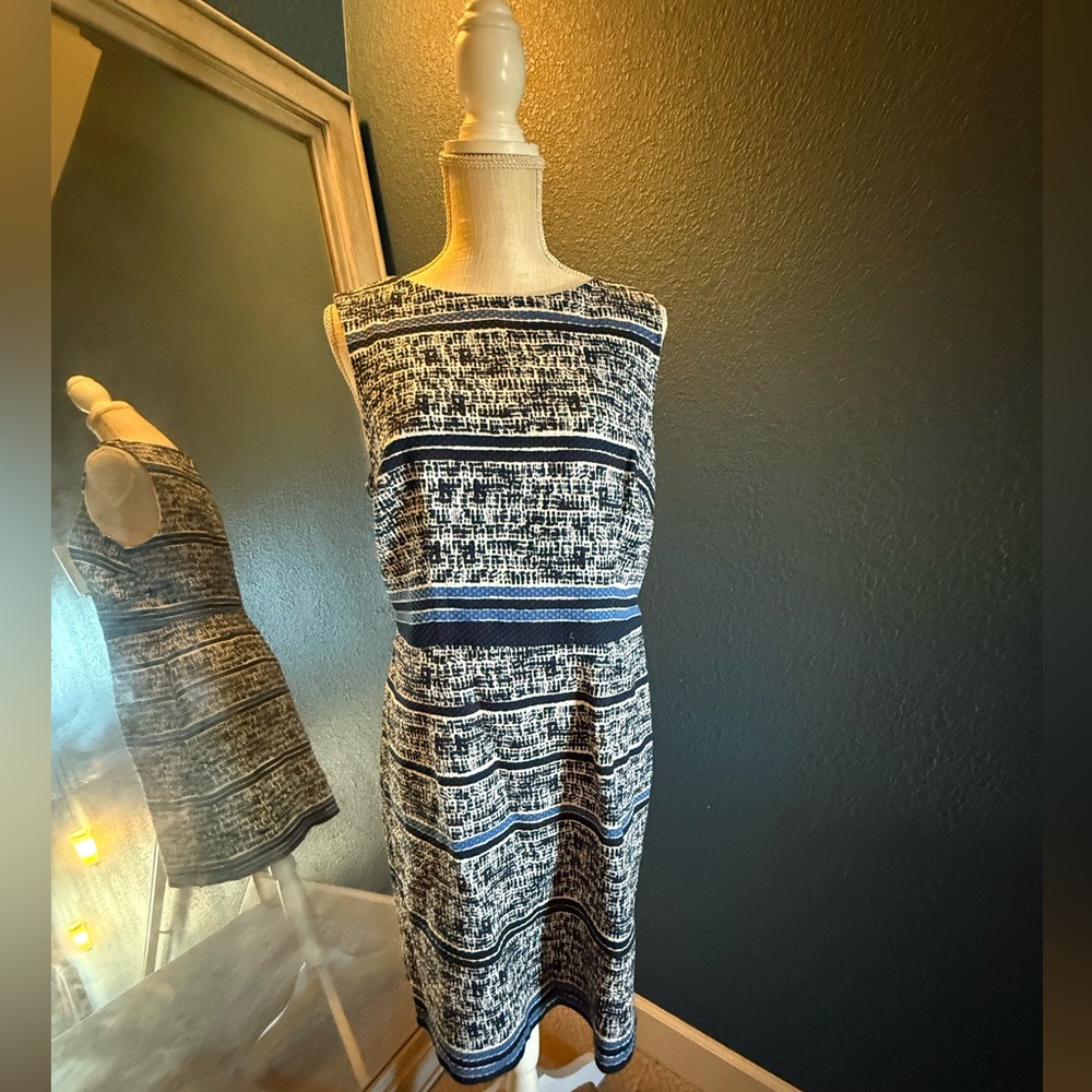 Elegant Navy Blue and White Patterned Dress